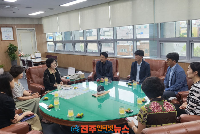 진주교육지원청, 아동·청소년의 미래를 응원하는 장학금 전달