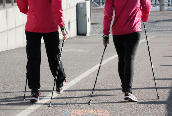 “하루 8,500보 걷기가 비만 관리의 핵심”… 생활습관 개선 프로그램 효과 입증