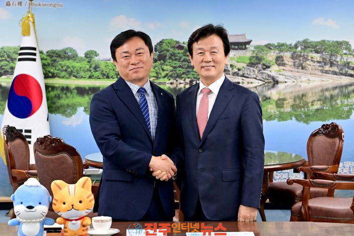 조규일 진주시장 창원출입국·외국인사무소장 면담
