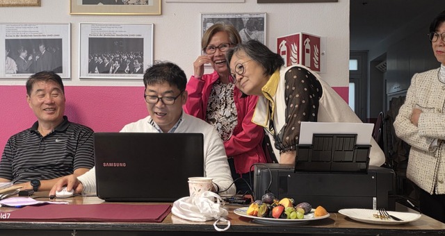 60년 전 독일로 떠난 파독 간호사·광부들…경북인터넷뉴스 최현영 대표, 올해도 ‘감사’ 들고 찾아갔다