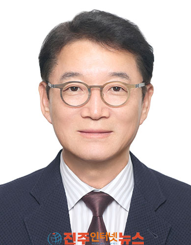 경상국립대 수의과대학 동문 송근석 HK이노엔 부사장 과학기술훈장 웅비장 수훈