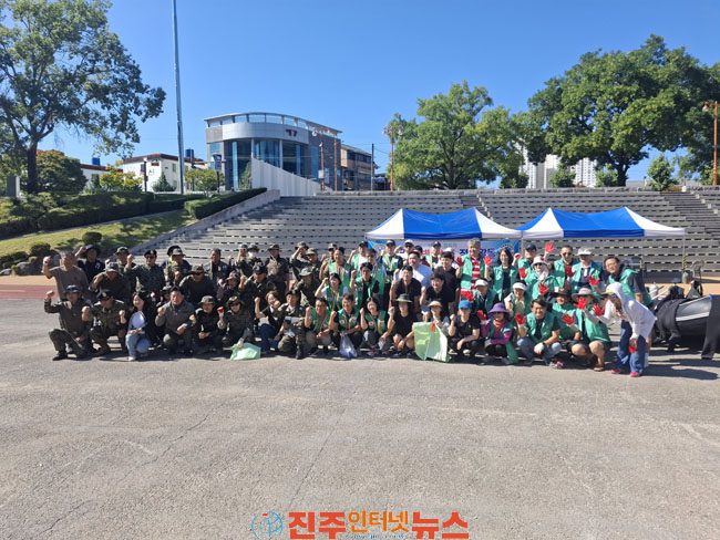 (사)경남특전사환경관리협회 남강 수중 정화활동 펼쳐