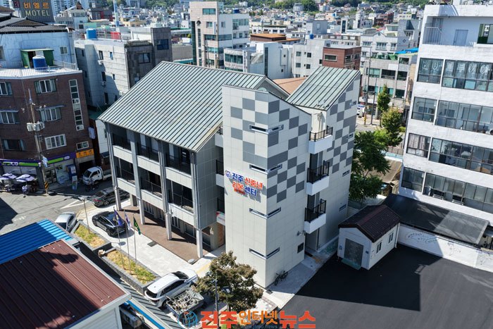 진주시 신중년 리본(Re-Born)센터 개소 조규일 시장