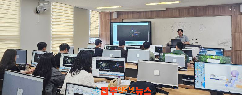 2030년까지 초소형 군 위성 40기 발사 경상국립대 위성 운용 전문가 키운다