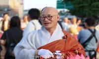 “마음의 평화, 공존의 빛으로 상생의 미래를 열자” — 진우 스님 부처님오신날 봉축사