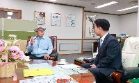 사천 시민 정성수 씨, 사천시인재육성재단에 장학금 1억 원 기탁