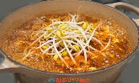 라면에 콩나물 넣으면 뭐가 달라질까? 나트륨 부담 줄이고 영양 보완하는 방법